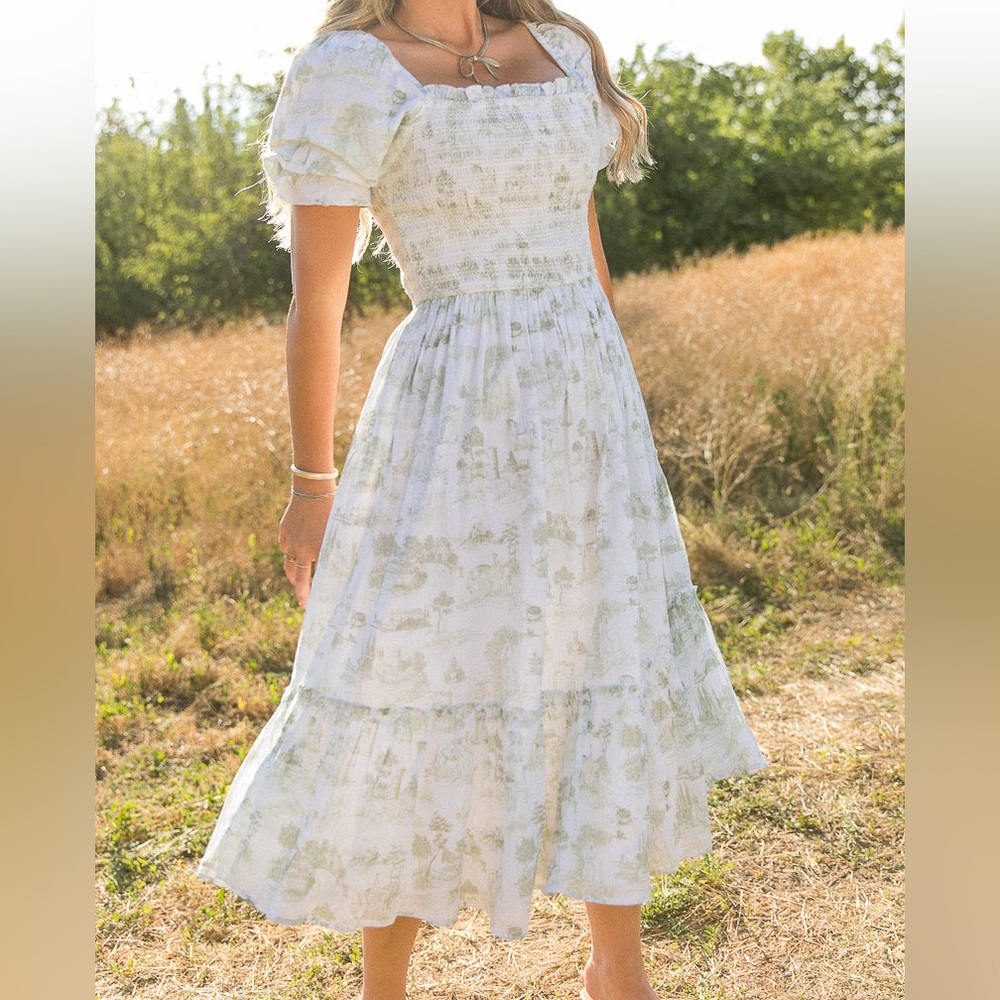 Valencia Dress In Sage | IVY CITY CO